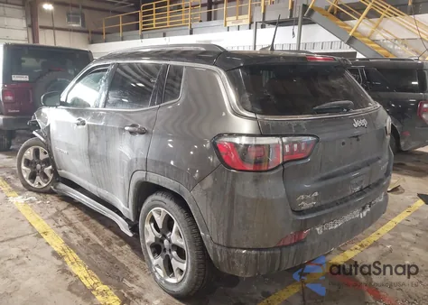 2019 Jeep Compass Limited 4X4 из США, поврежденный, VIN 3C4NJDCB5KT641853